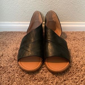 Slip on shoes/sandals